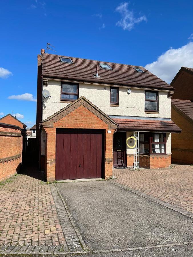 Large, Quiet, Sleeps 16, 4 Bathrooms, Parking, Leicester Exterior photo