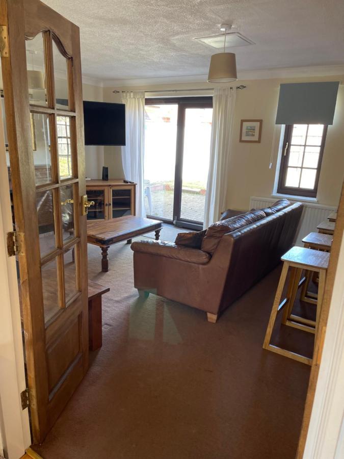Large, Quiet, Sleeps 16, 4 Bathrooms, Parking, Leicester Exterior photo
