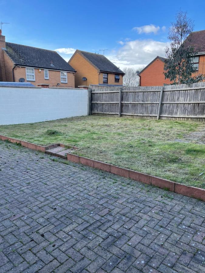 Large, Quiet, Sleeps 16, 4 Bathrooms, Parking, Leicester Exterior photo